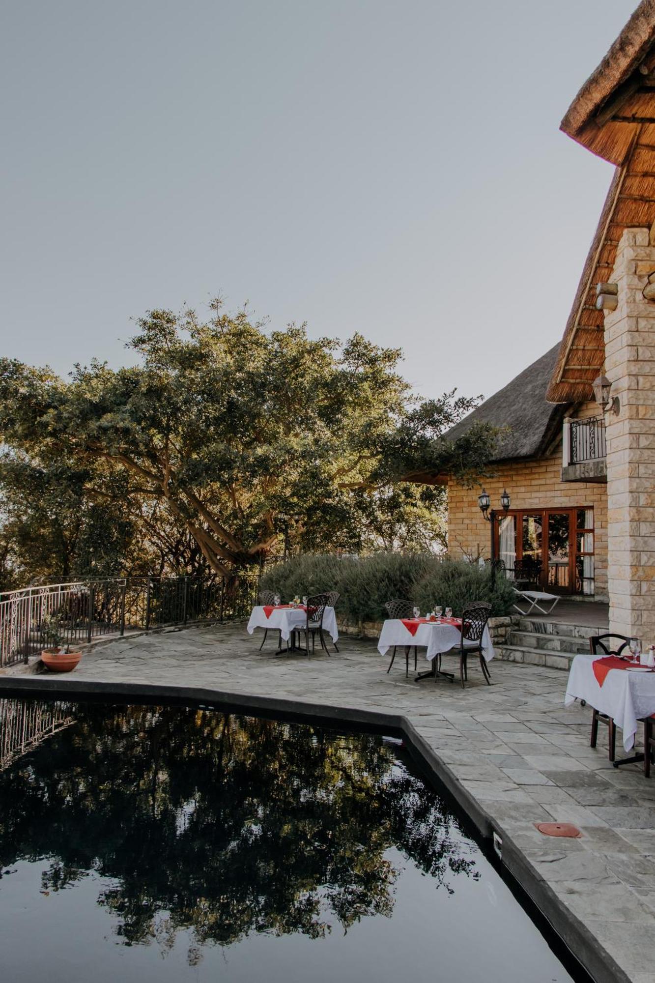 Inkungu Lodge Champagne Valley 外观 照片