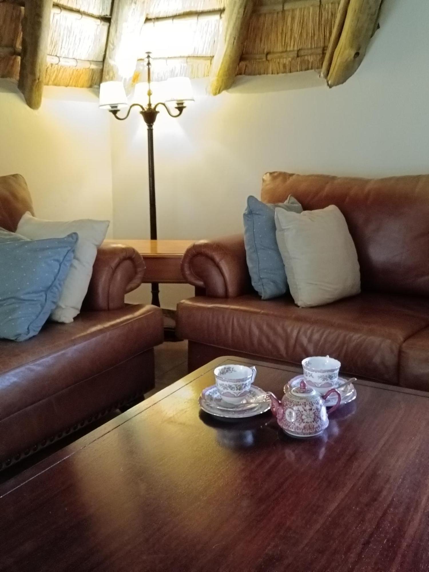 Inkungu Lodge Champagne Valley 外观 照片