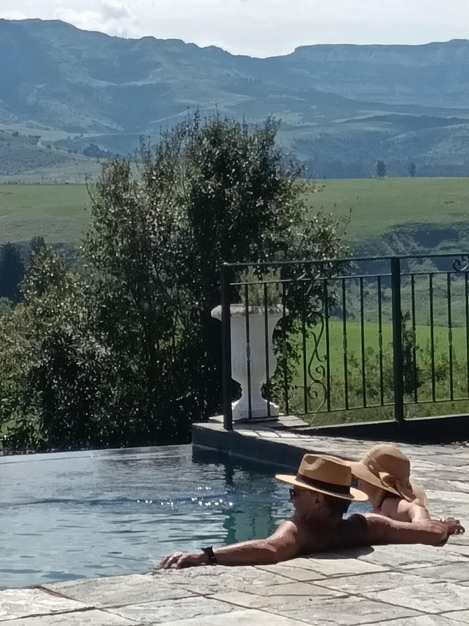 Inkungu Lodge Champagne Valley 外观 照片