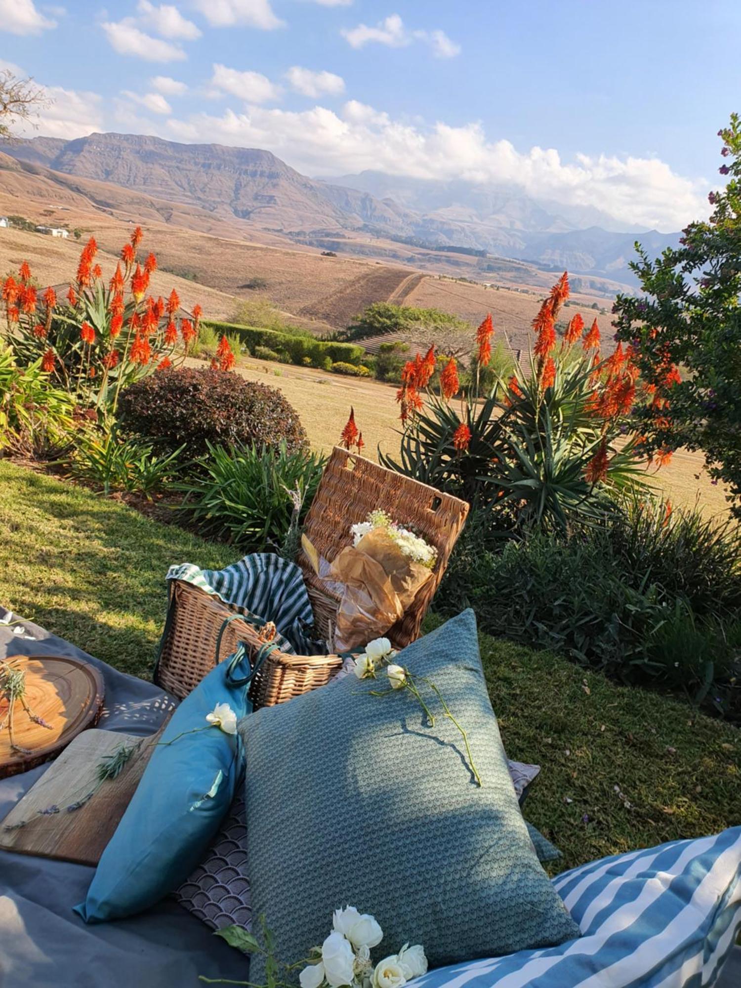 Inkungu Lodge Champagne Valley 外观 照片