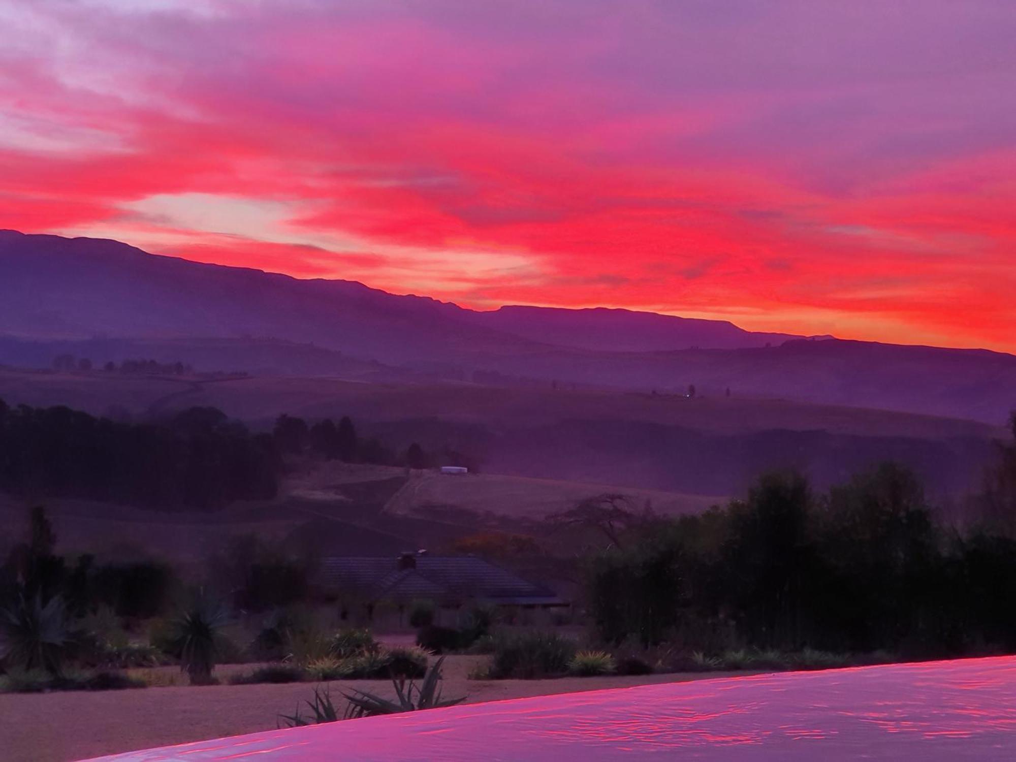 Inkungu Lodge Champagne Valley 外观 照片