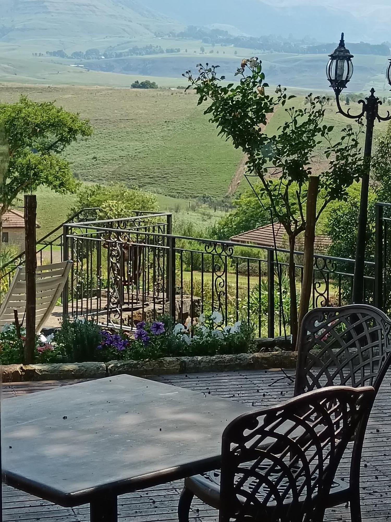 Inkungu Lodge Champagne Valley 外观 照片