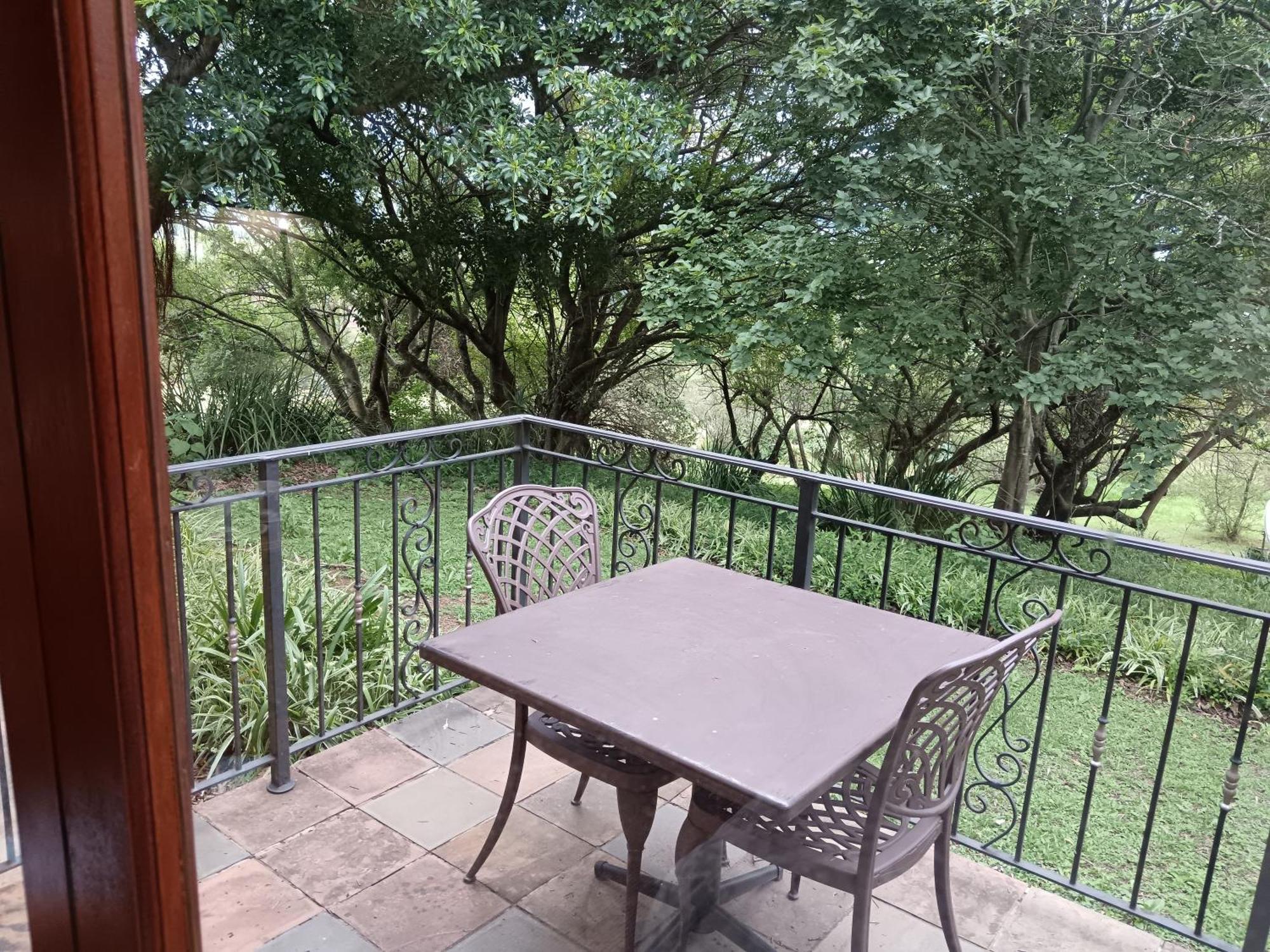 Inkungu Lodge Champagne Valley 外观 照片